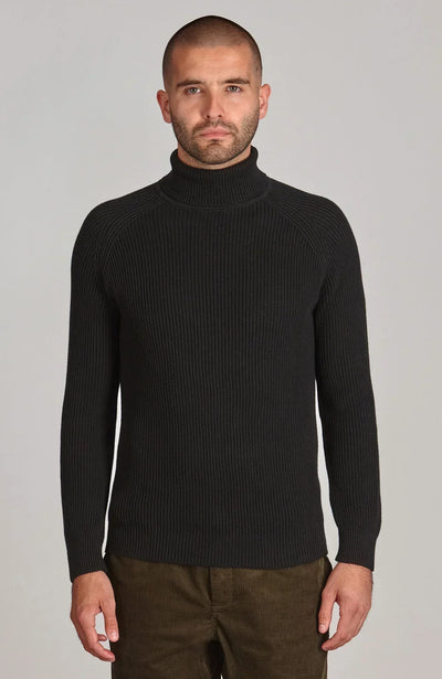 Men’s Black Turtleneck: A Bold Statement in Men's Clothing