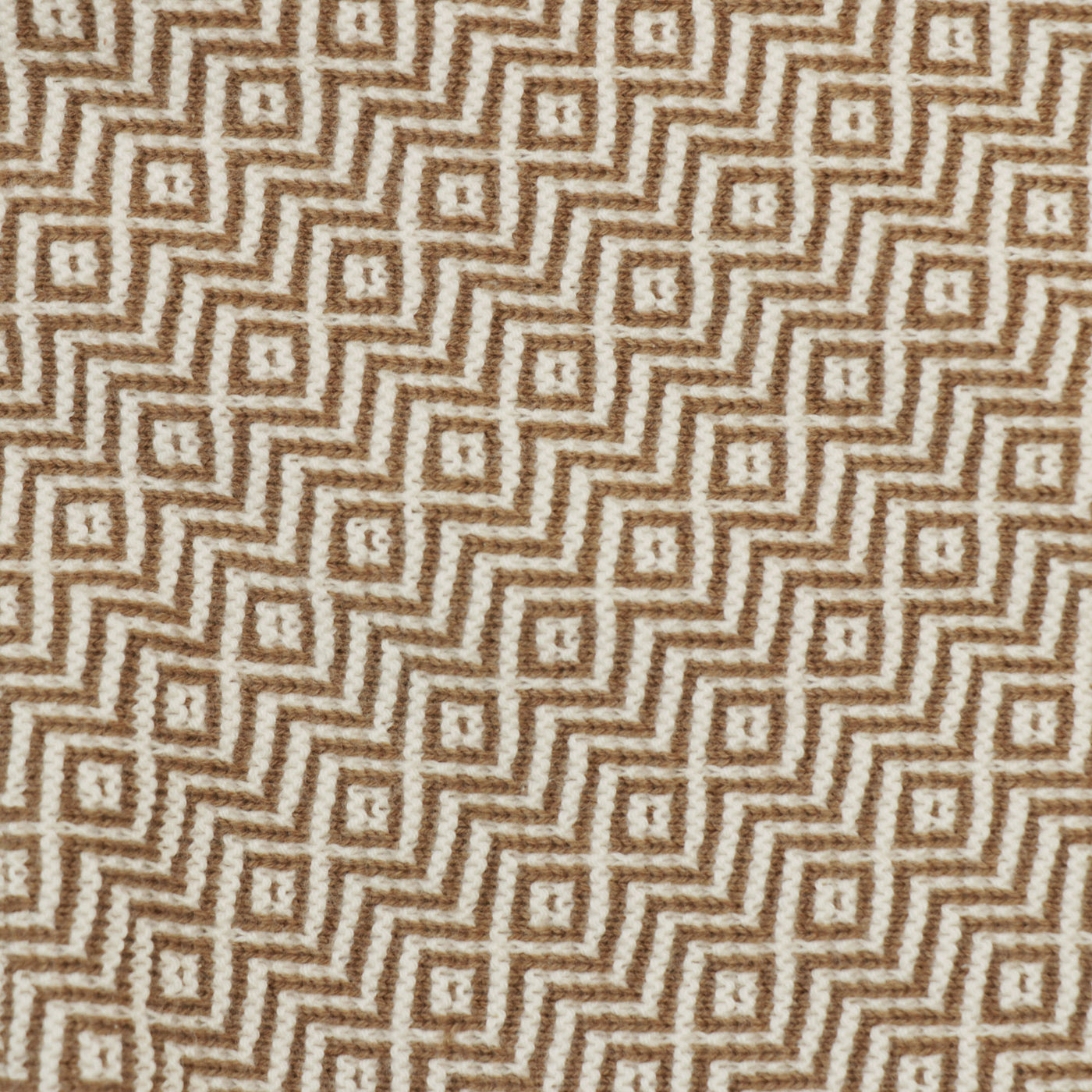 Woman wearing a patterned cotton neck tie