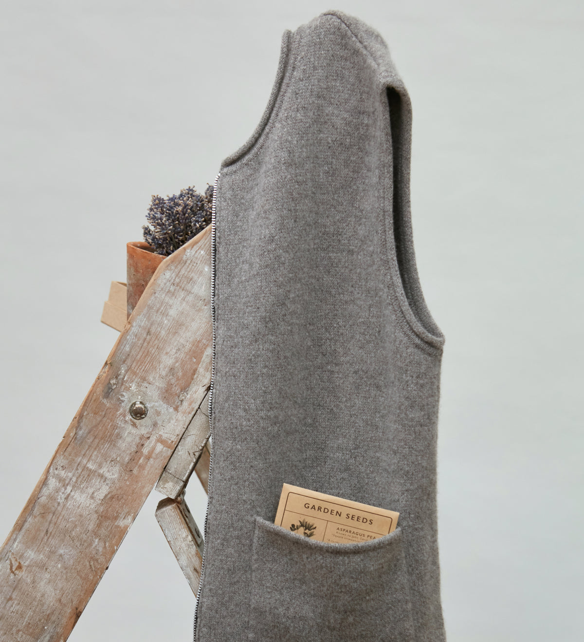 Womens Lambswool Knitted Gilet - Feature 2