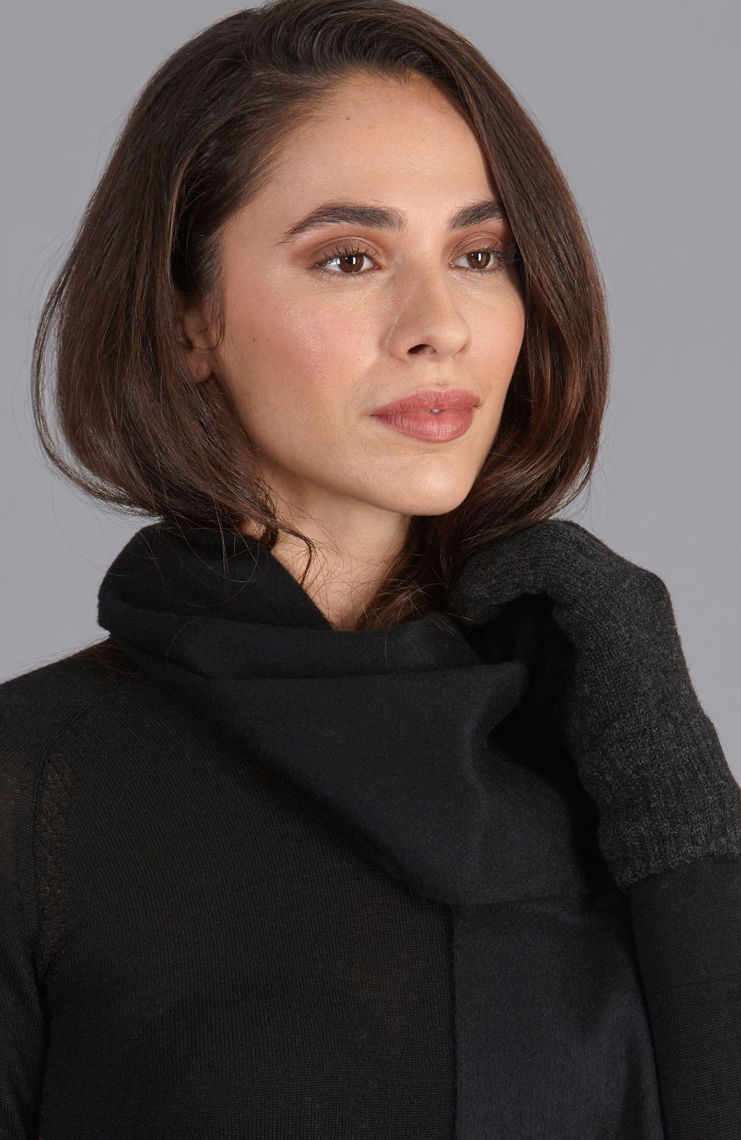 black cashmere scarf