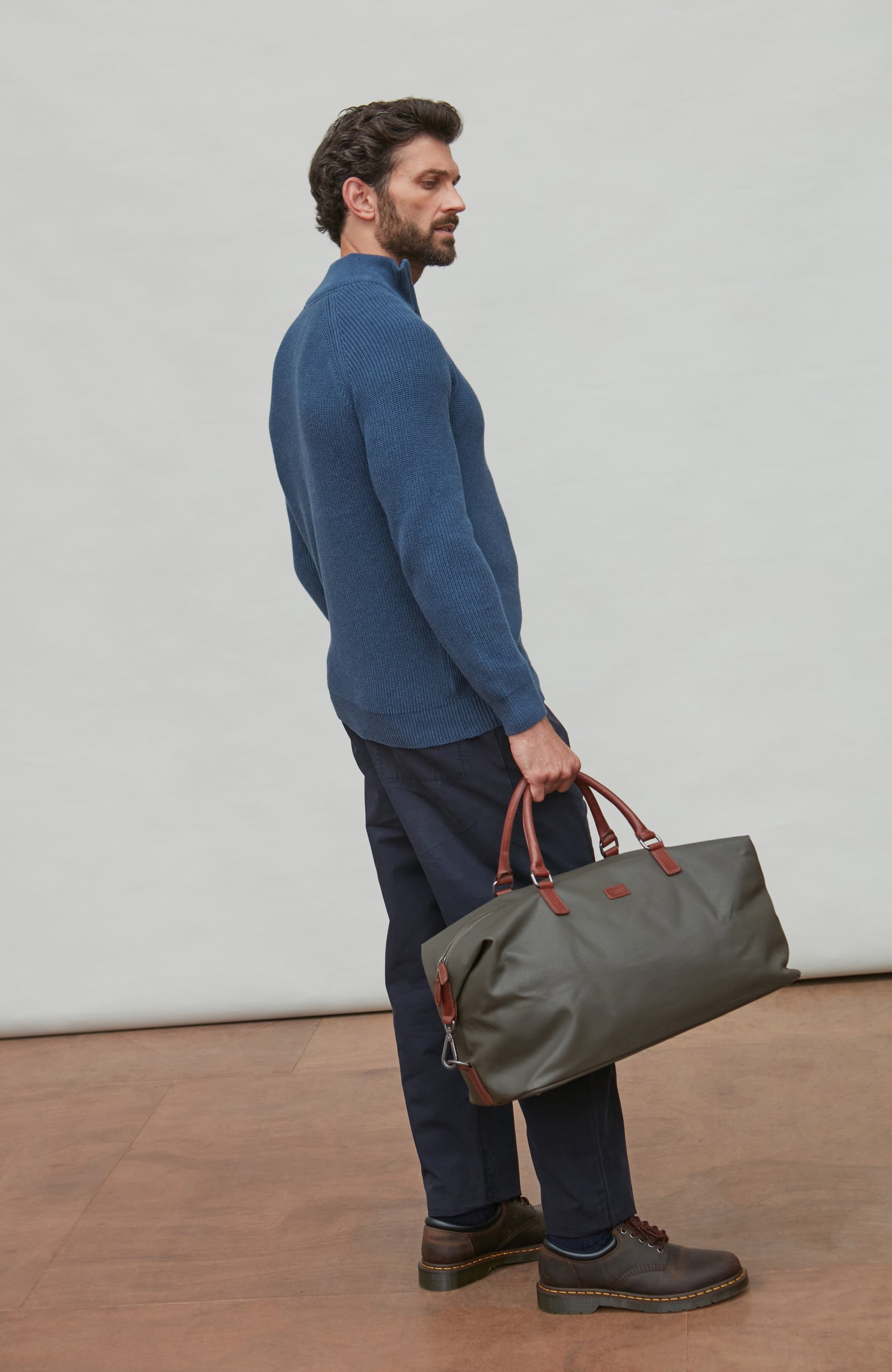 Mittelschwerer Herrenpullover aus 100 % Baumwolle mit Reißverschluss am Kragen