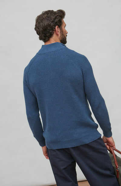 Mittelschwerer Herrenpullover aus 100 % Baumwolle mit Reißverschluss am Kragen