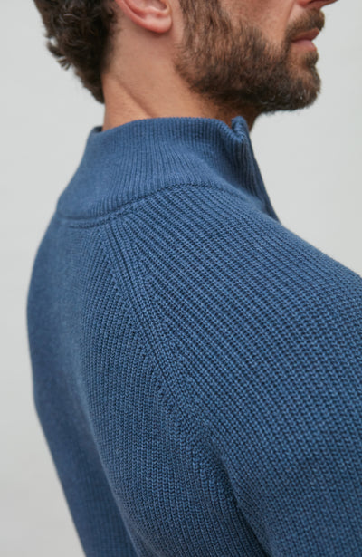 Mittelschwerer Herrenpullover aus 100 % Baumwolle mit Reißverschluss am Kragen