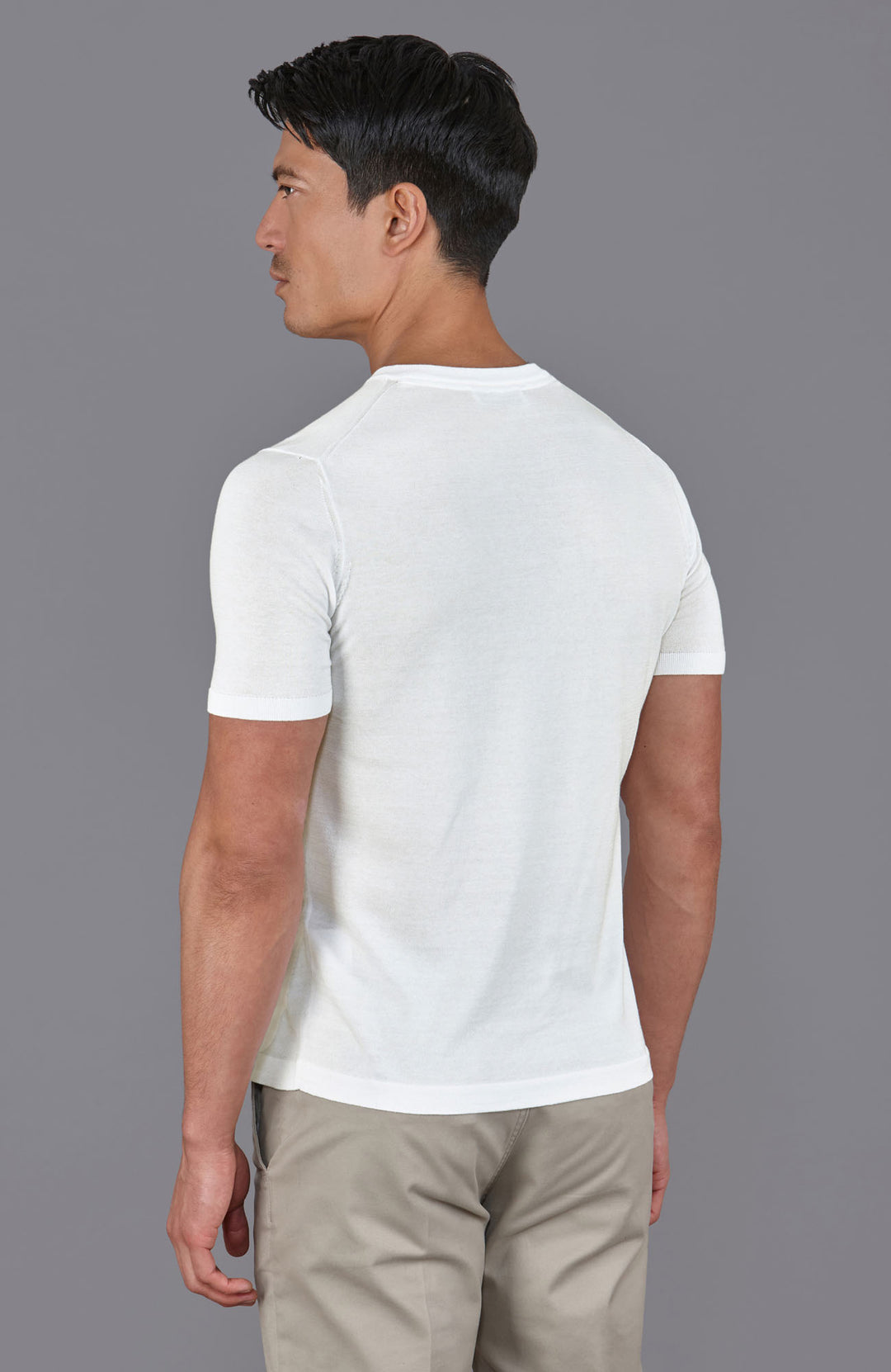 white mens v neck knitted t-shirt
