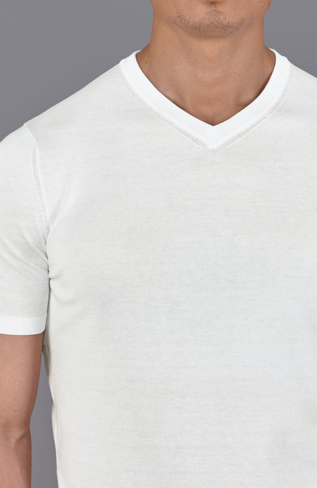 white mens v neck knitted t-shirt