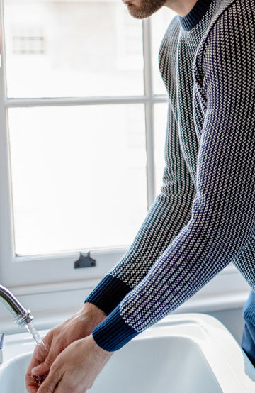 Men's navy fisherman's jumper