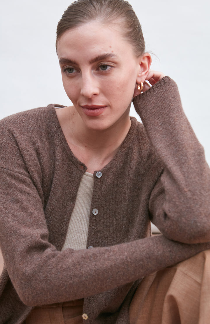 OVY Lamb Wool Crew Neck Cardigan M Super Comeback Lamb Wool Crew