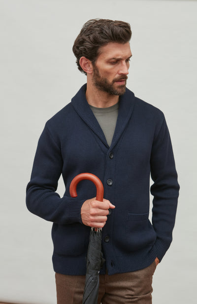 Mittelschwerer Herren-Cardigan aus 100 % Baumwolle mit Schalkragen