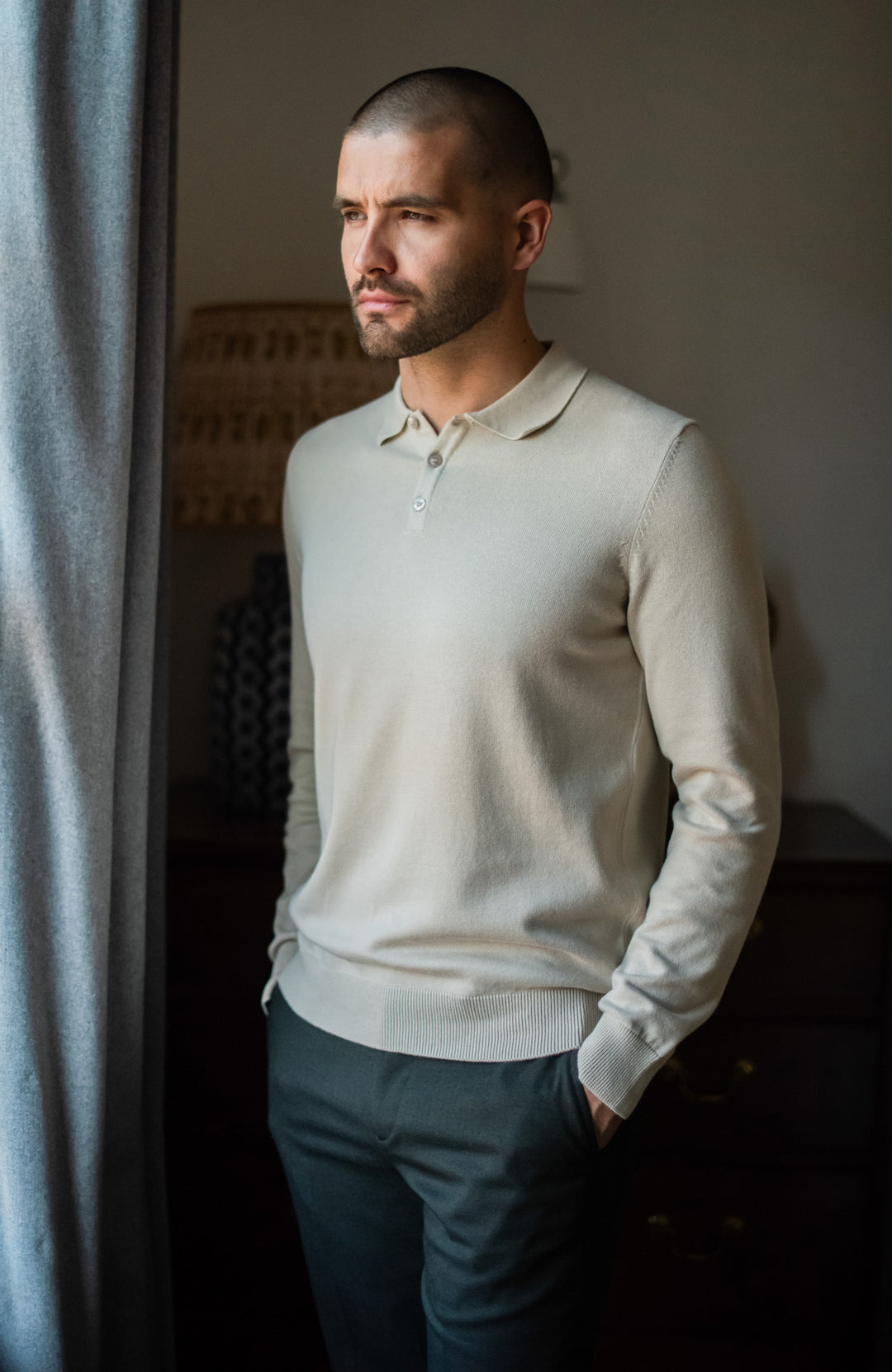 Herren-Poloshirt aus 100 gestrickter Baumwolle mit langen Ärmeln