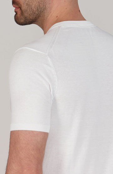 white mens knitted t-shirt