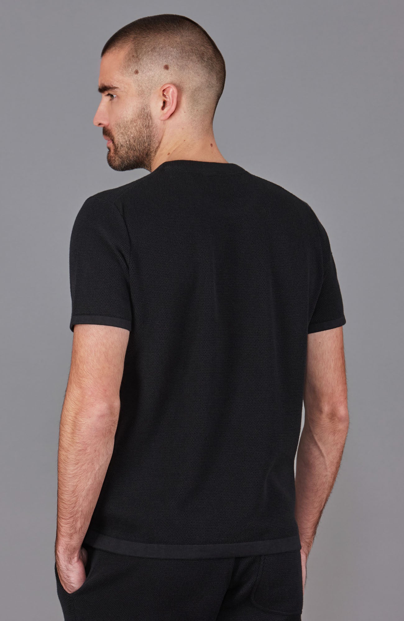 black mens thick knitted t-shirt