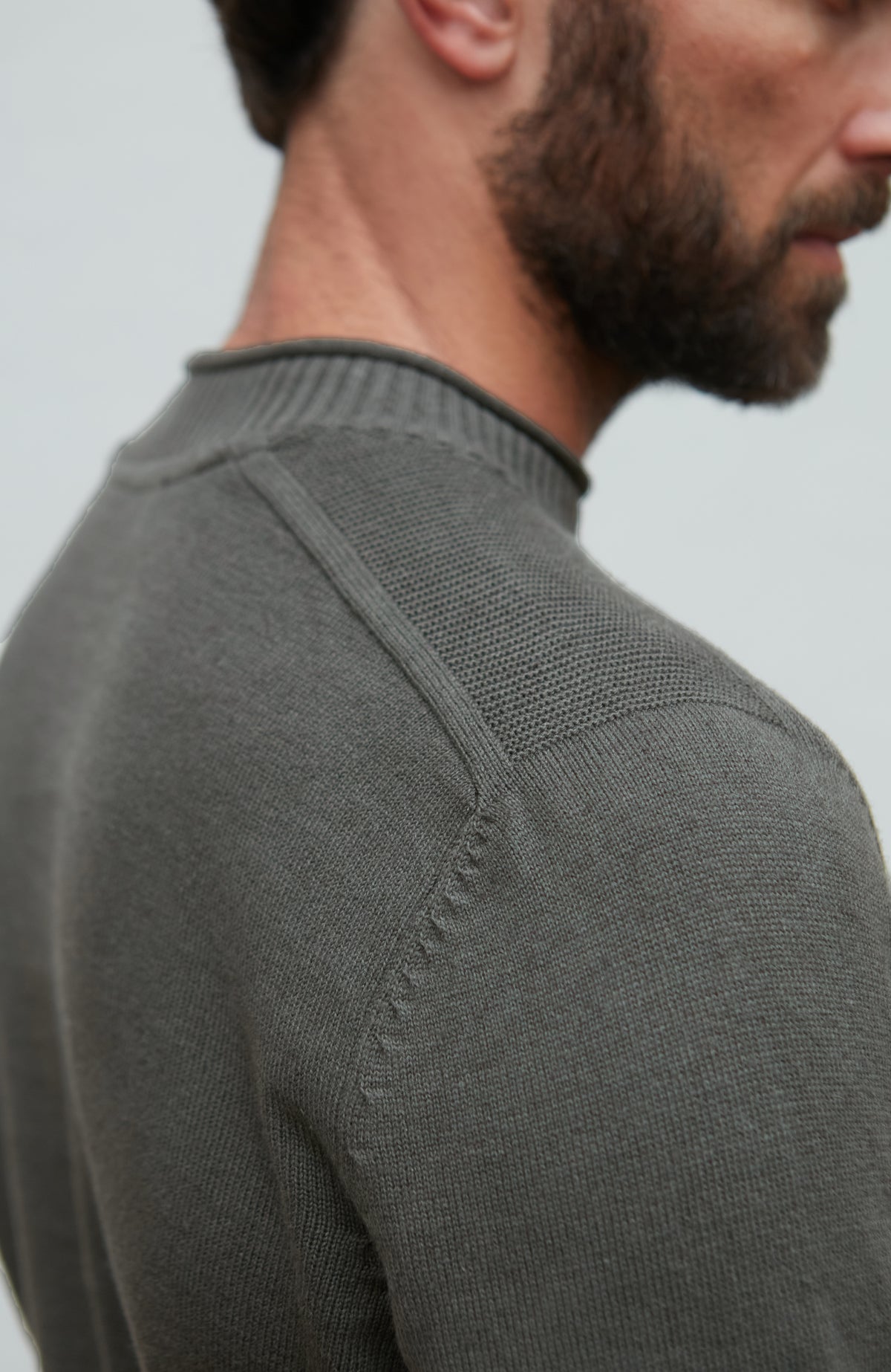 Mens Lightweight Organic Cotton Linen Saddle Shoulder Jumper - Feature 2