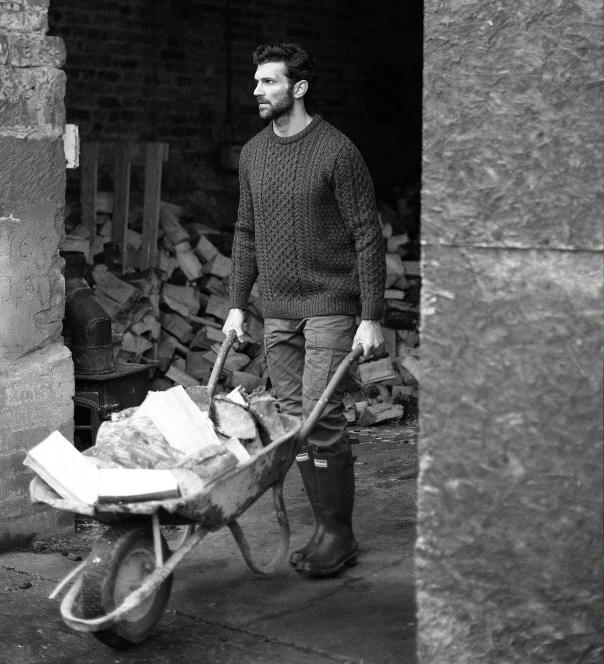 Mens Fisherman's British Wool Cable Jumper - Feature 1