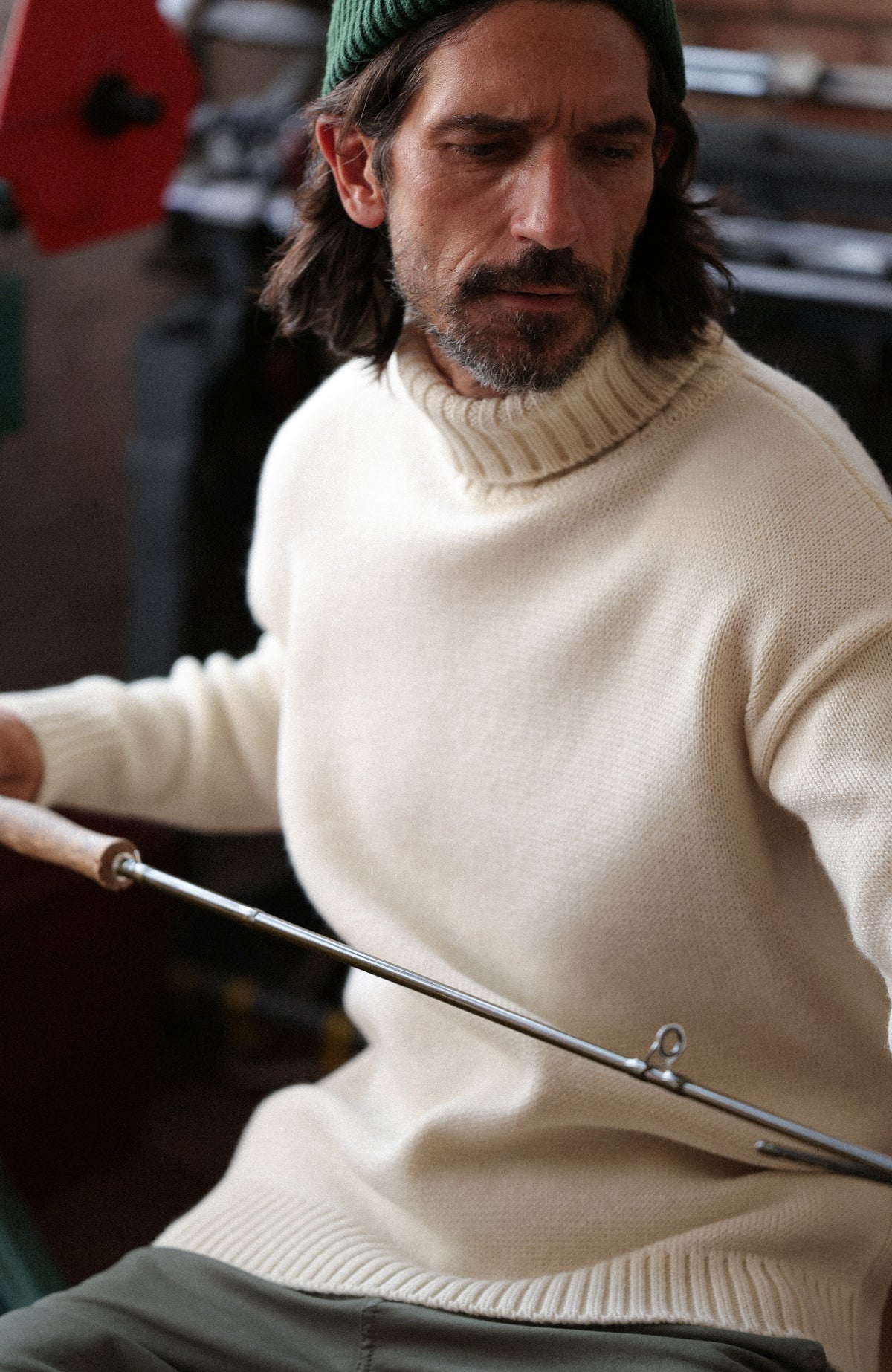 Mens Chunky Merino Wool Submariner Roll Neck Jumper - Feature 2