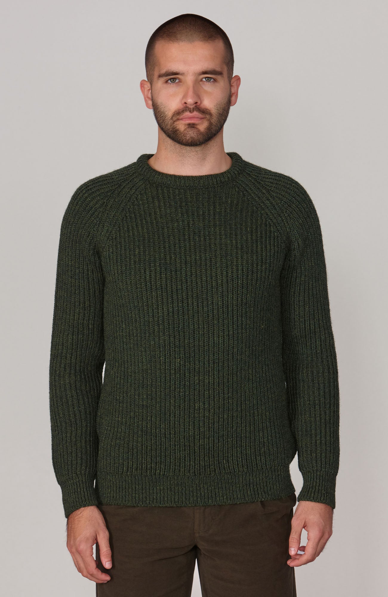 green mens British wool ribbed fisherman jumper