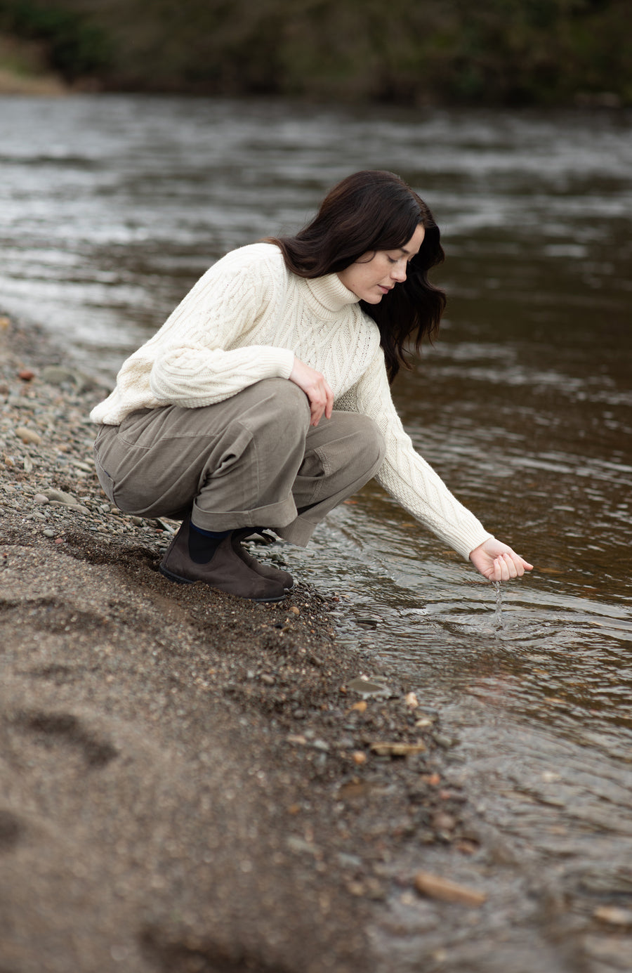 Womens Chunky Merino Wool Roll Neck Cable Jumper - Feature 3