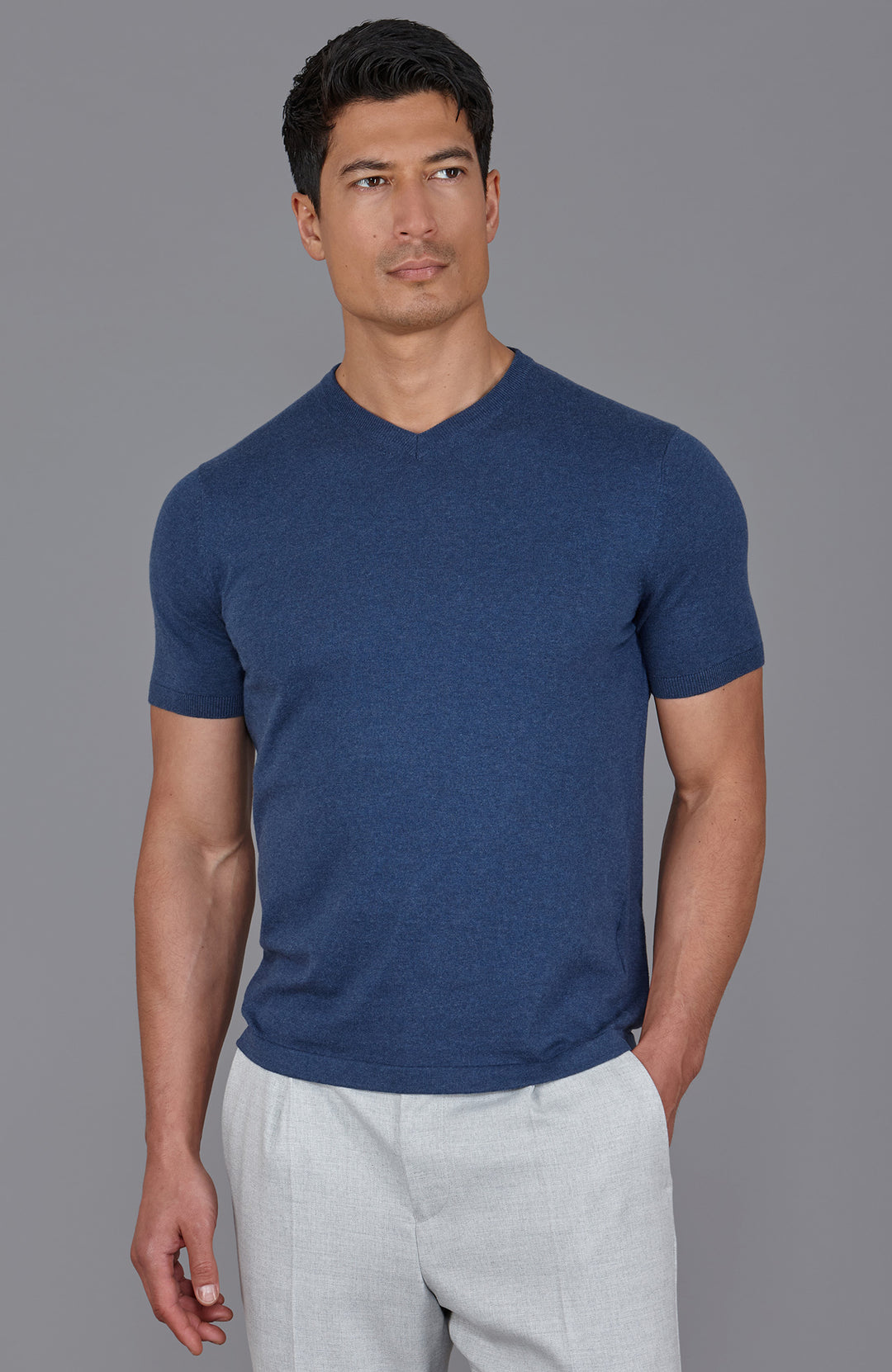 blue v neck knitted t-shirt